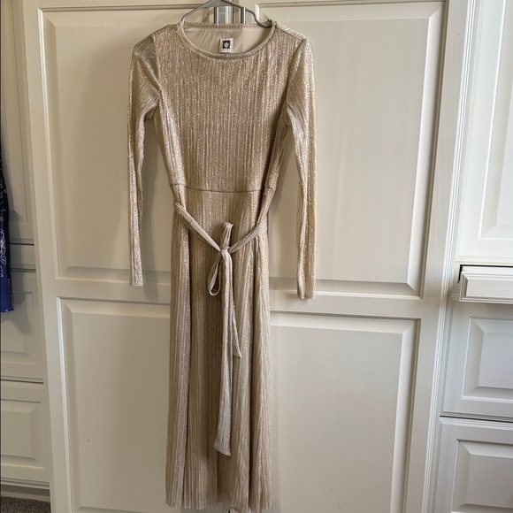 Anne Klein Gold Metallic Midi Skirt - Picture 3 of 4